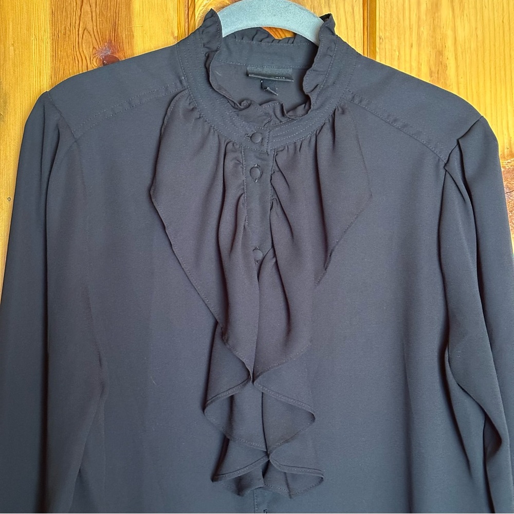 Who What Wear Ruffled Long Sleeve Blouse - Picture 3 of 7